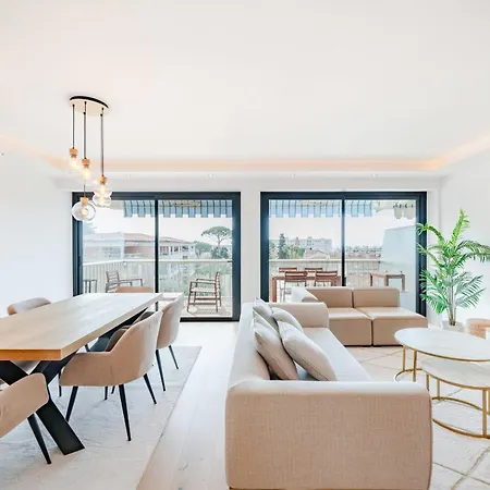 Appartement Cozystay 1700 -luxury 3-bedroom With Terrace & Sea View In