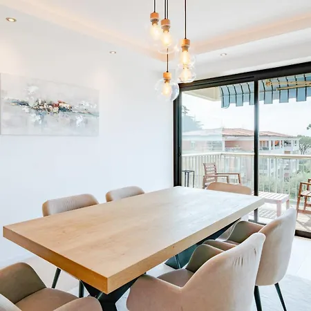 Appartement Cozystay 1700 -luxury 3-bedroom With Terrace & Sea View In