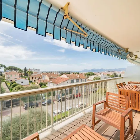 Appartement Cozystay 1700 -luxury 3-bedroom With Terrace & Sea View In *