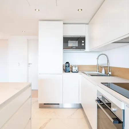 Cozystay 1700 -luxury 3-bedroom With Terrace & Sea View In Appartement Cannes