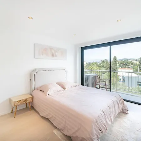 Appartement Cozystay 1700 -luxury 3-bedroom With Terrace & Sea View In