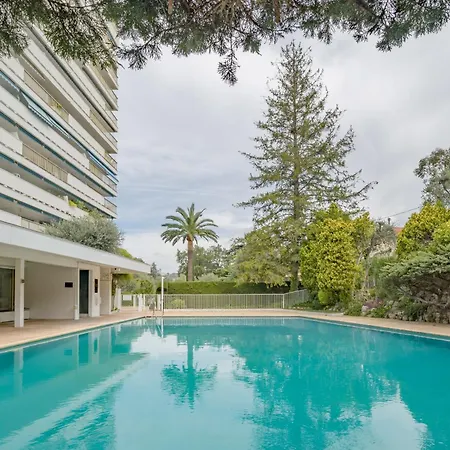 Cozystay 1700 -luxury 3-bedroom With Terrace & Sea View In *